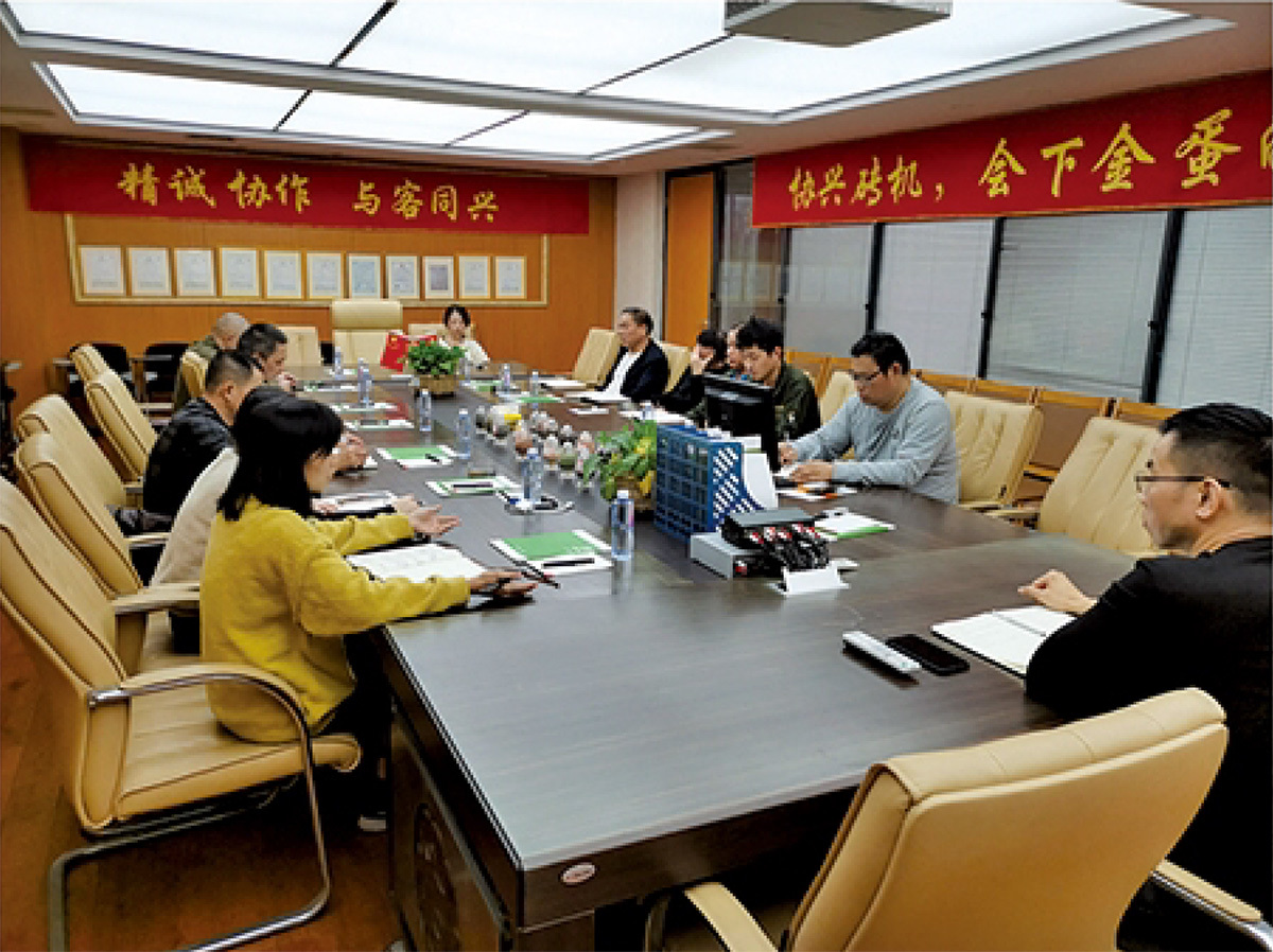 協興機(ji)械追求(qiu)更好和(hé)更優秀(xiu)